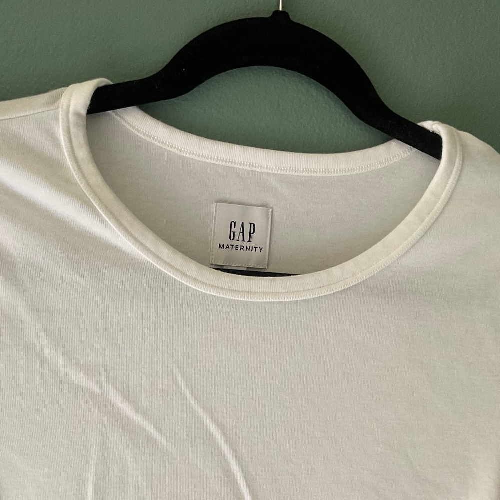 PERFECT white maternity tshirt / Gap / Small - Picture 2 of 7